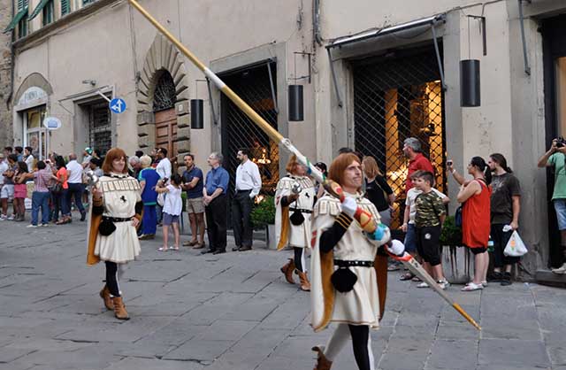 Italian-Festivals-Celebrating-Art-Form-Arezzo-Joust-Giostra