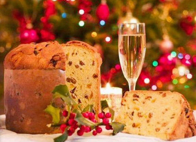 Panettone versus Pandoro! Christmas Cake Battles