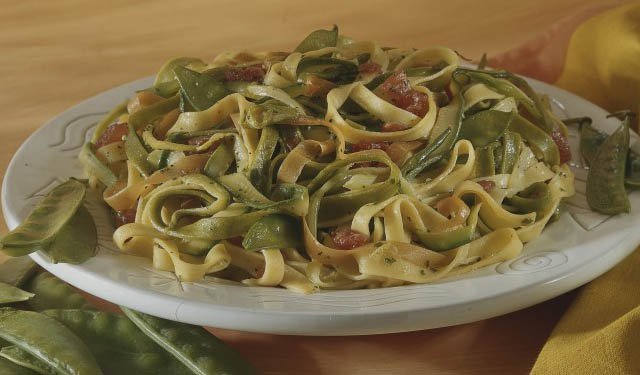 Pasta-Carbonara-Tagliatelle-Paglia-Fieno-recipes-cooking-demonstration