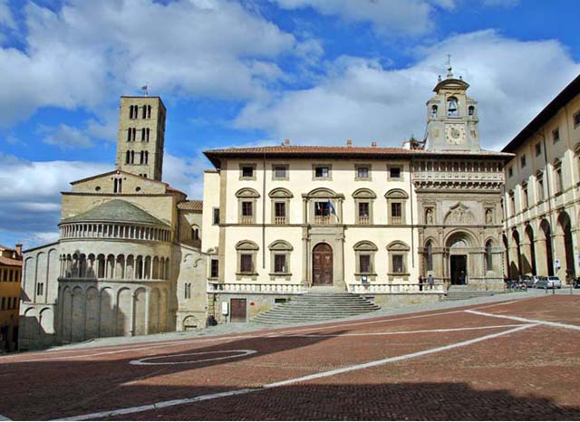 guest-post-sabrina-why-study-art-history-pieve-church-arezzo