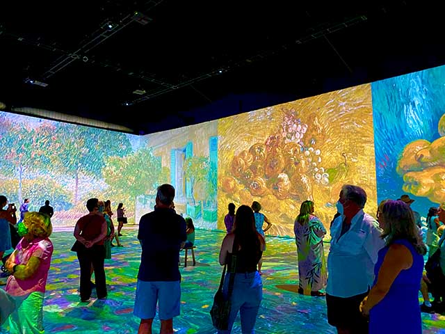 van-gogh-immersive-experience-would-vincent-approve-commercialized-art-appreciation-masses